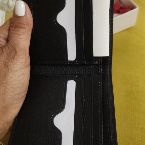 Alexander Mcqueen Skull Studded Leather Bifold Wallet - Black - Picture 5 of 5